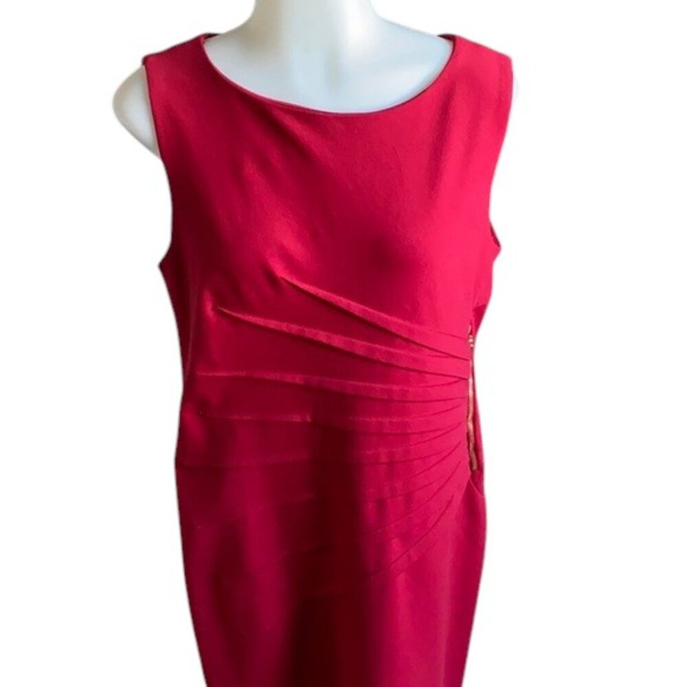 CARMEN MARC VALVO Starburst Sleeveless Sheath Dress